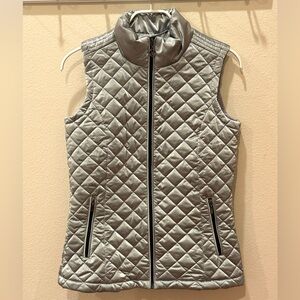 Dolcezza Metallic Silver Vest – Sleek Quilted Sleeveless Jacket Size S, NWT